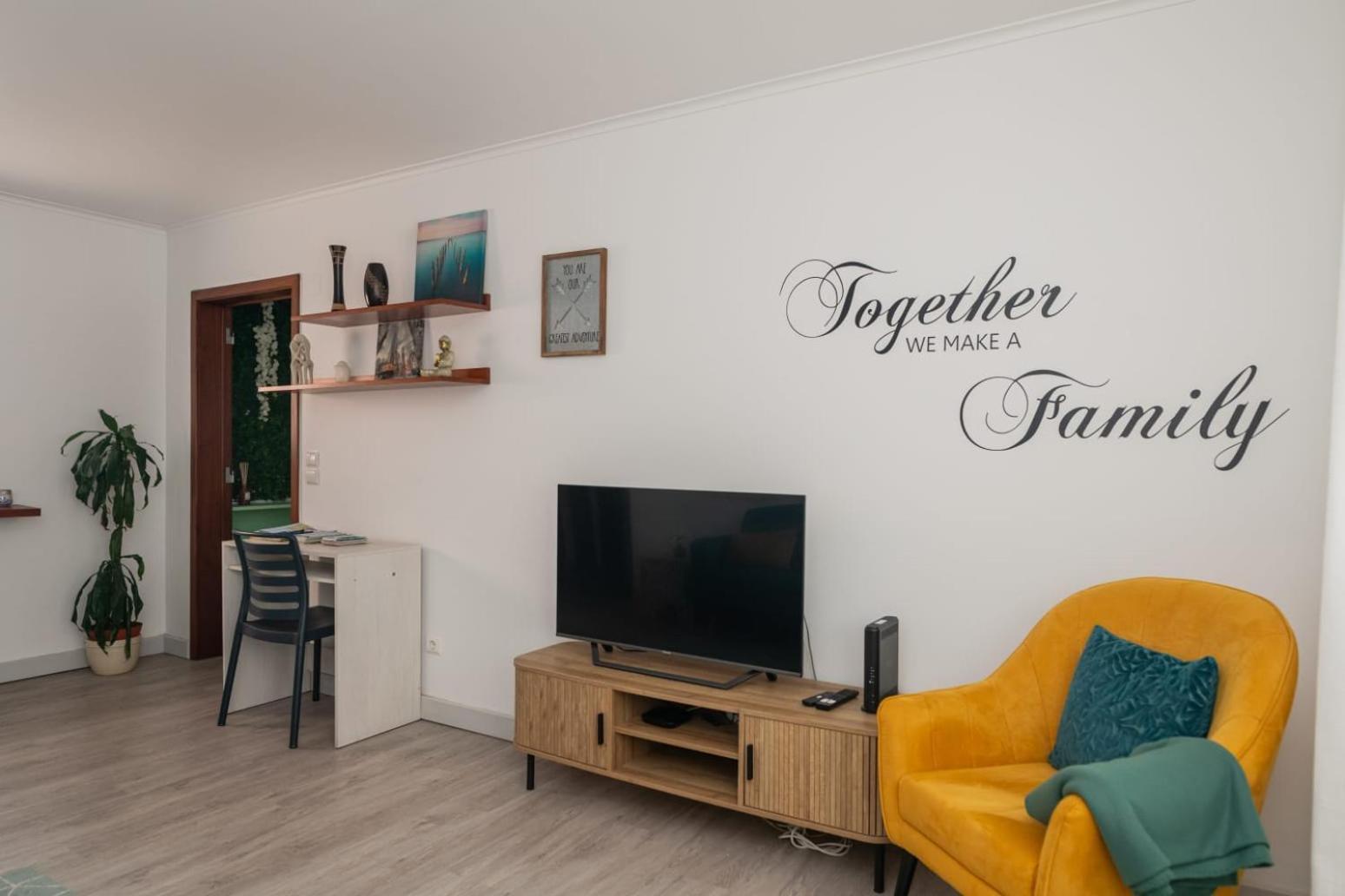 Family Friendly Azorean Apartment Ponta Delgada  Ngoại thất bức ảnh
